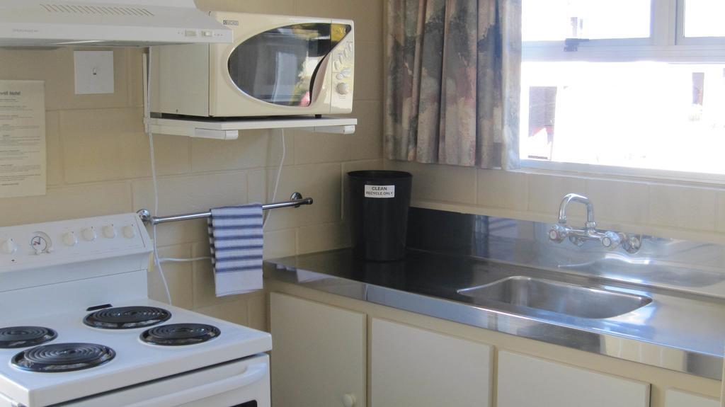Cromwell Motel 3*